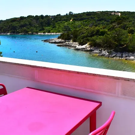 Apartment 3m-polic *