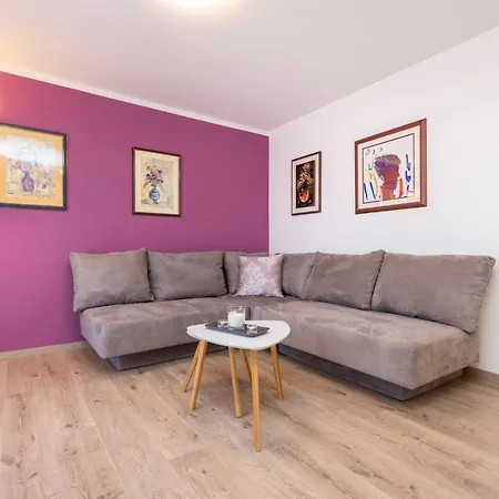 3m-polic Apartment *